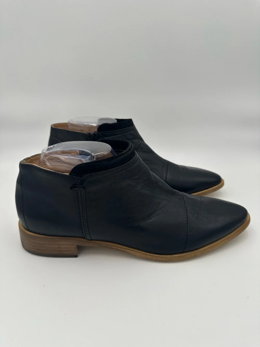 Avellini Women's Soft‎ Leather Pointed Toe Ankle Boots Size EU 40